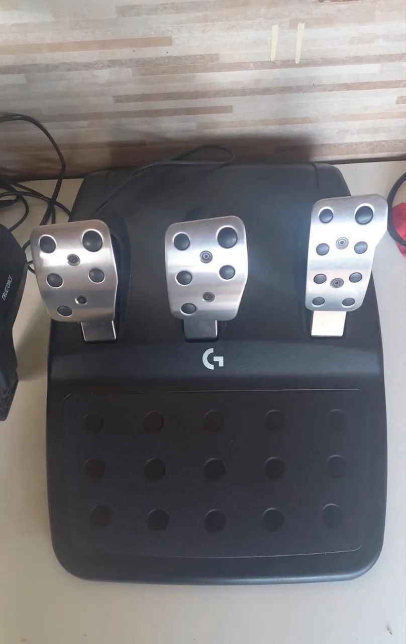 Vende-se Volante Logitech G923 TrueForce - Foto 3