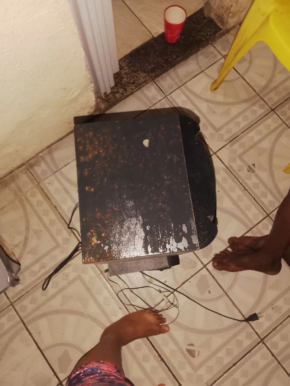 3 caixa de som preta  - Foto 3