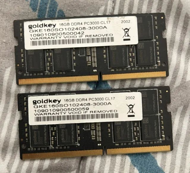 32 Gb (2x16 Gb) gold key DDR4 3000Mhz - Memória RAM - Jardim