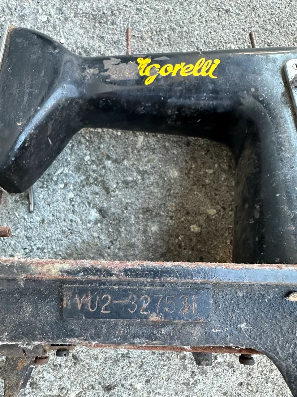 Máquina de Costura Antiga Vigorelli - Peça Vintage para Decoração  - Foto 2