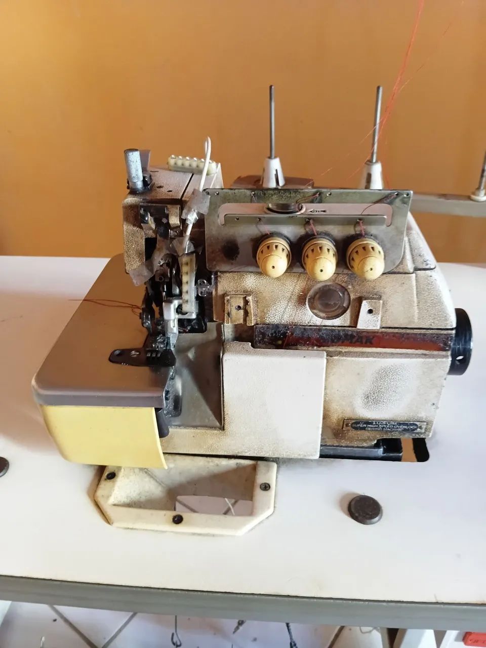 Maquina overloque singer - Foto 3