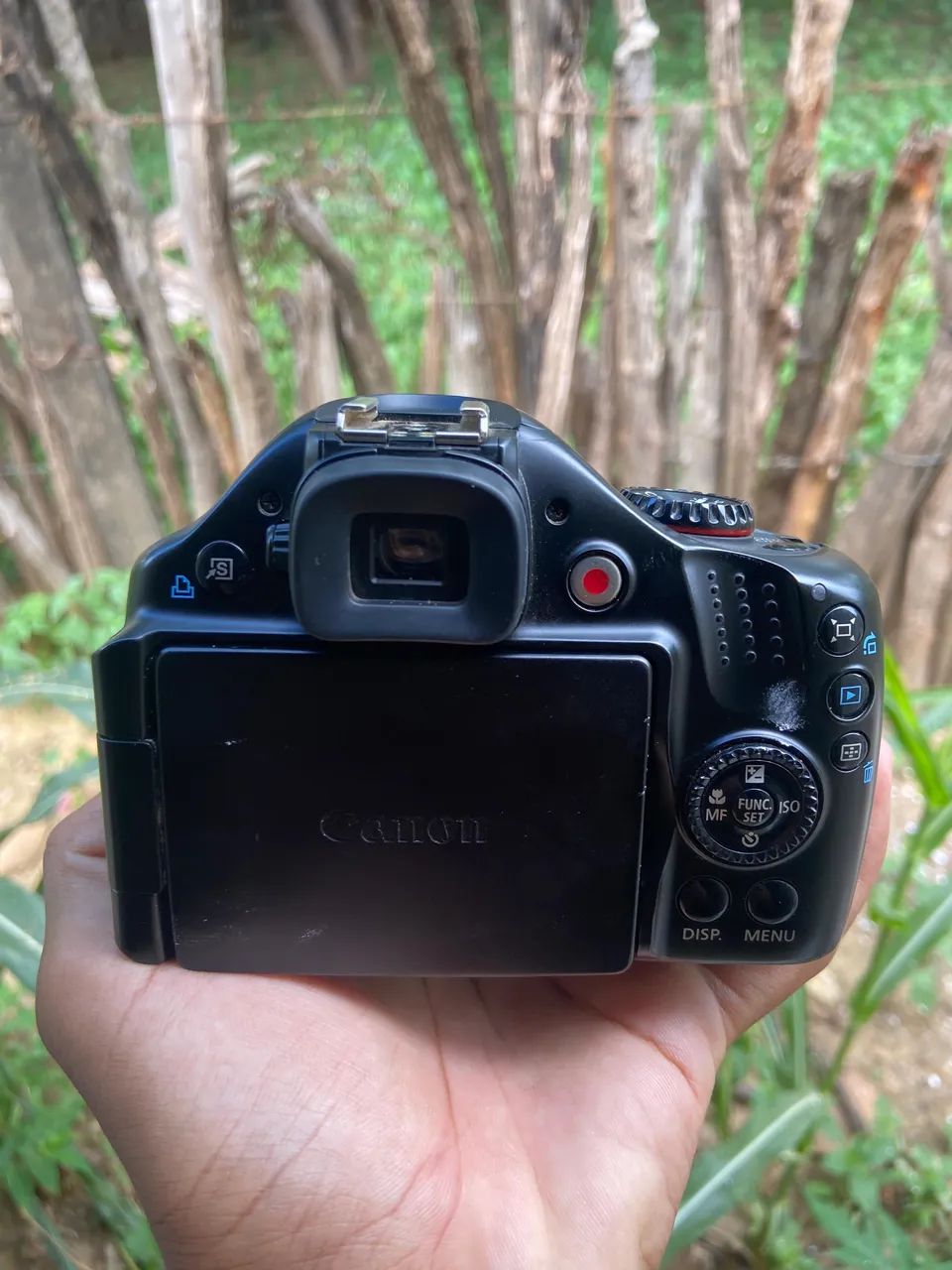 Vendo câmera fotográfica boa para eventos 65606296788098122