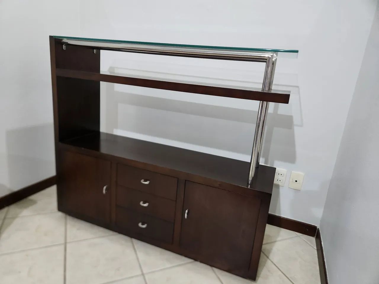 Mesa de copa com 6 cadeiras, buffet e barzinho - Foto 4