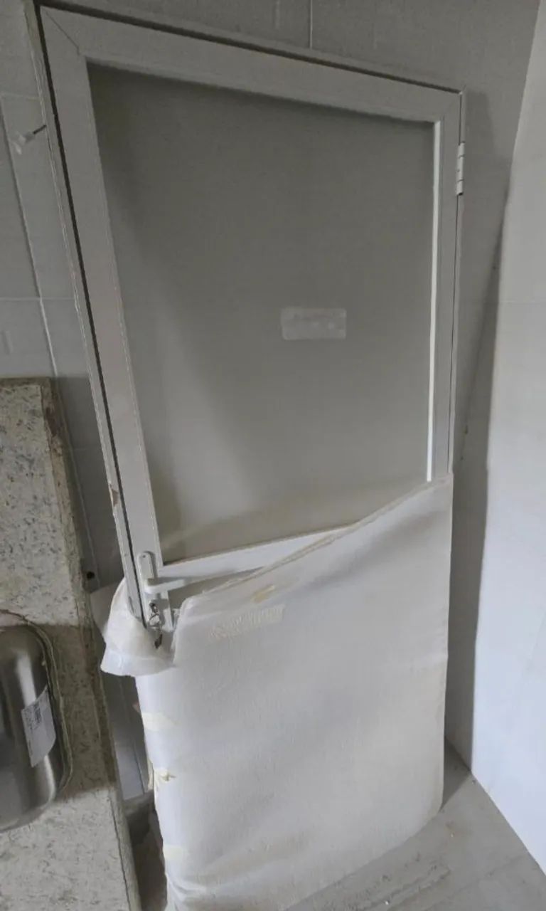 Porta aluminio e vidro - Foto 2