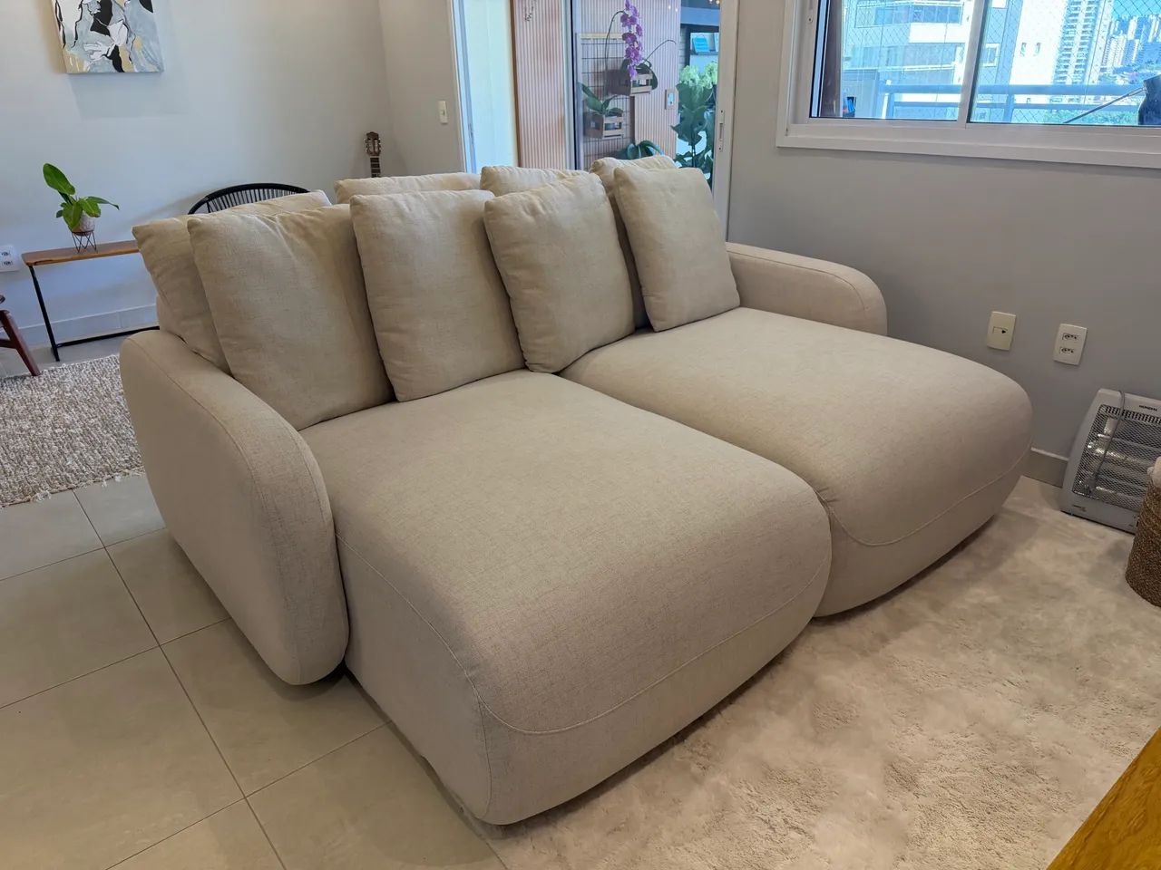 Sofá retrátil linho cru com design moderno 210 cm - Foto 4
