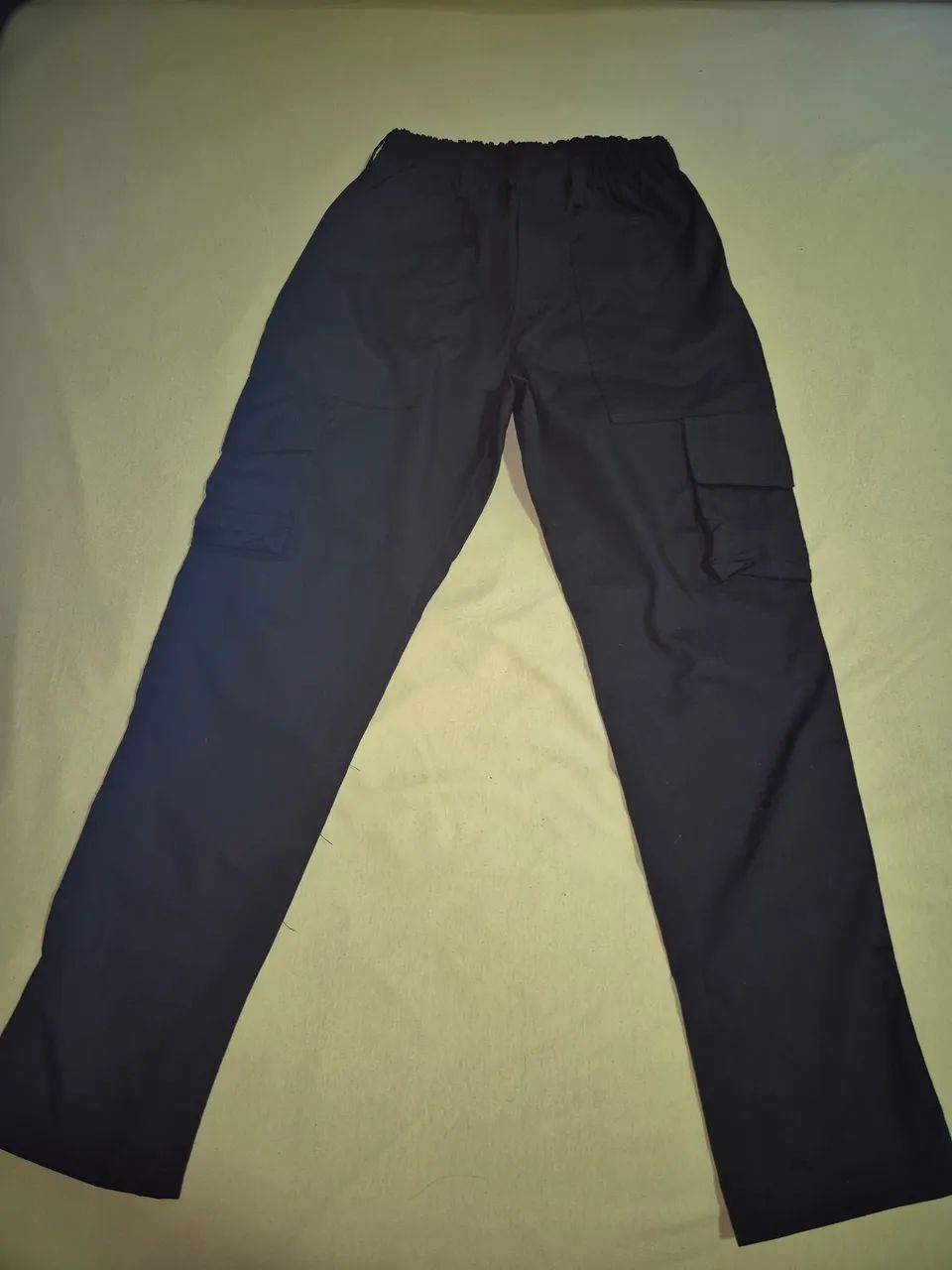 Calça Cargo Preta Com Cós Elástico