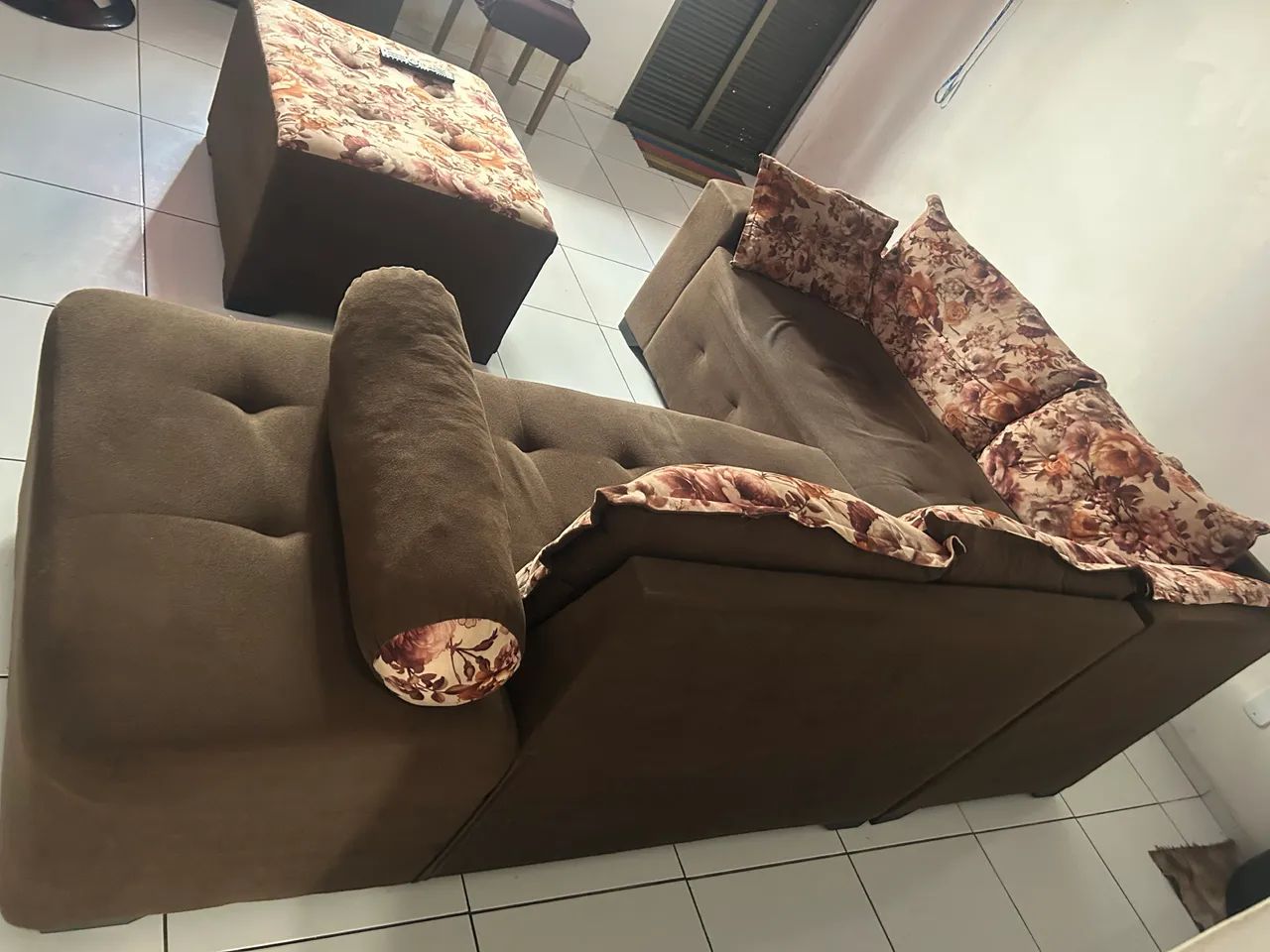 Vendo esse sofá semi novo 