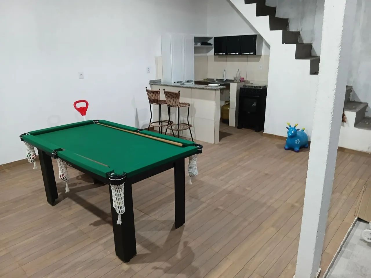 Ótima casa com área ee lazer e piscina *) - Foto 4