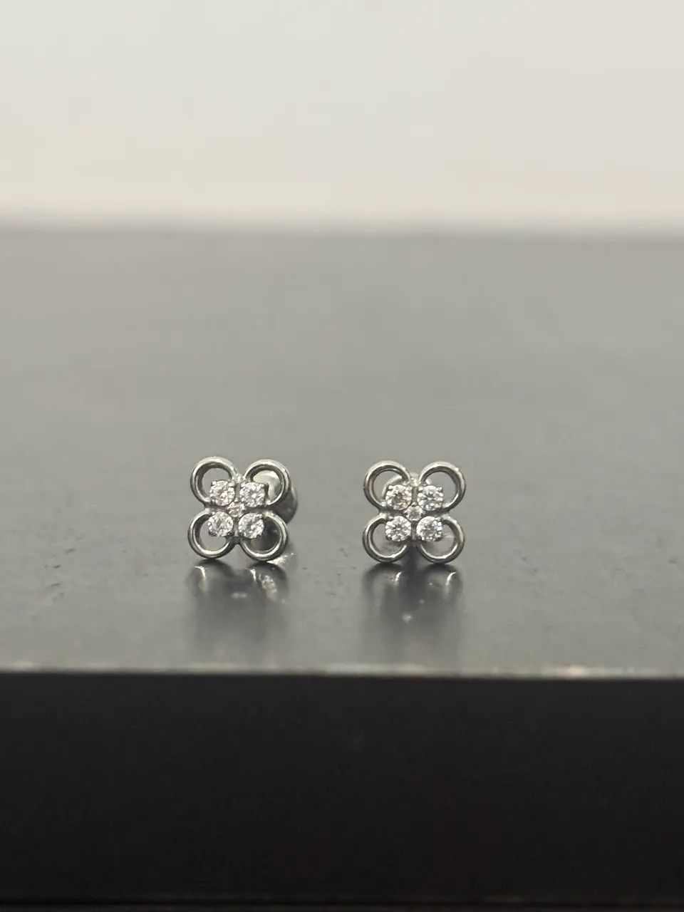 Piercing em titânio 8mm (par) - Foto 3