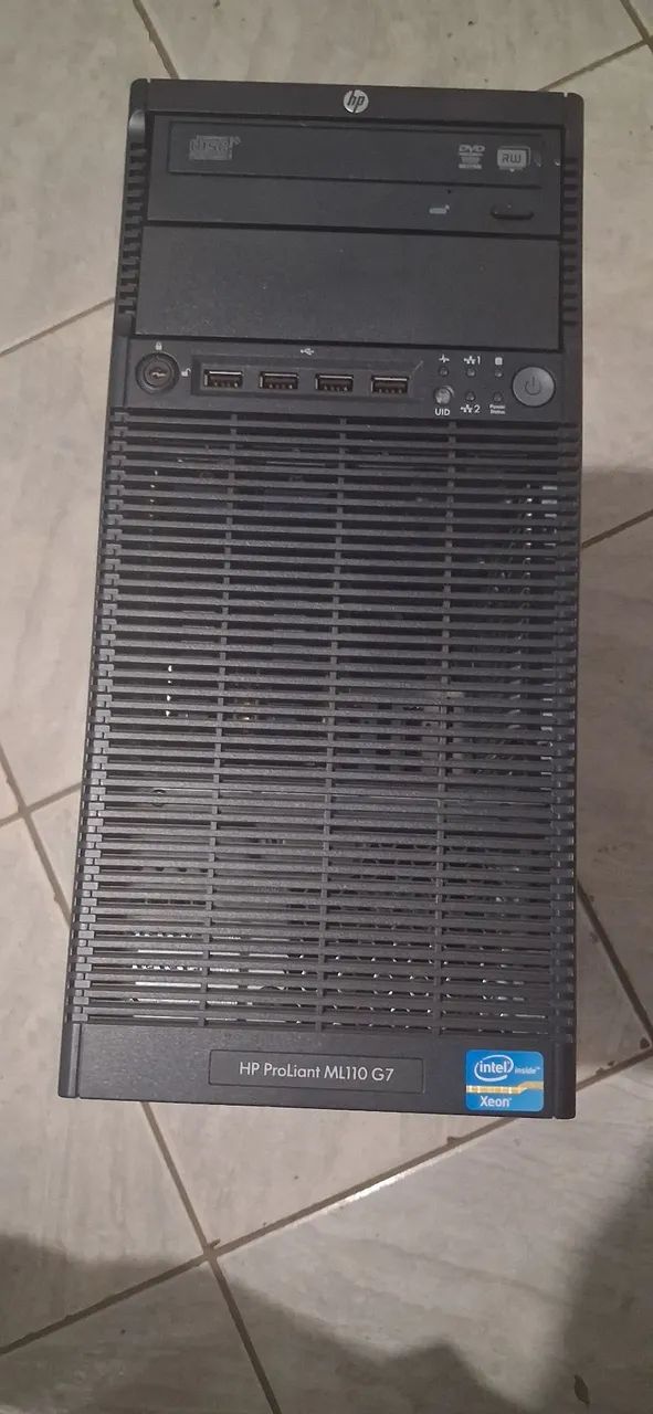 Servidor HP ProLiant ML110 G7 (24GB RAM / 1TB HD)