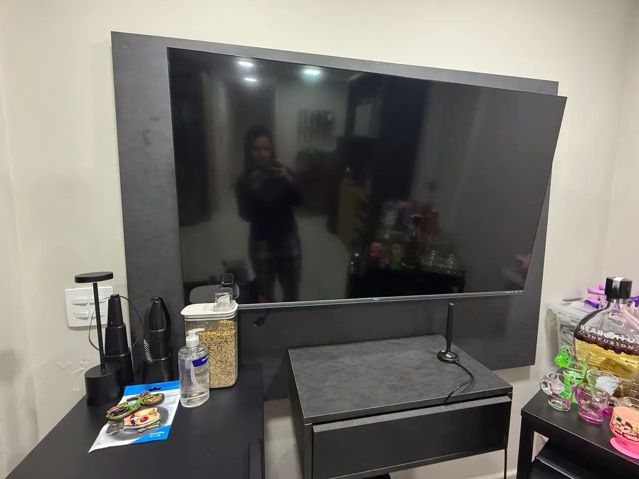 Painel de televisão com gaveta em MDF - Foto 5