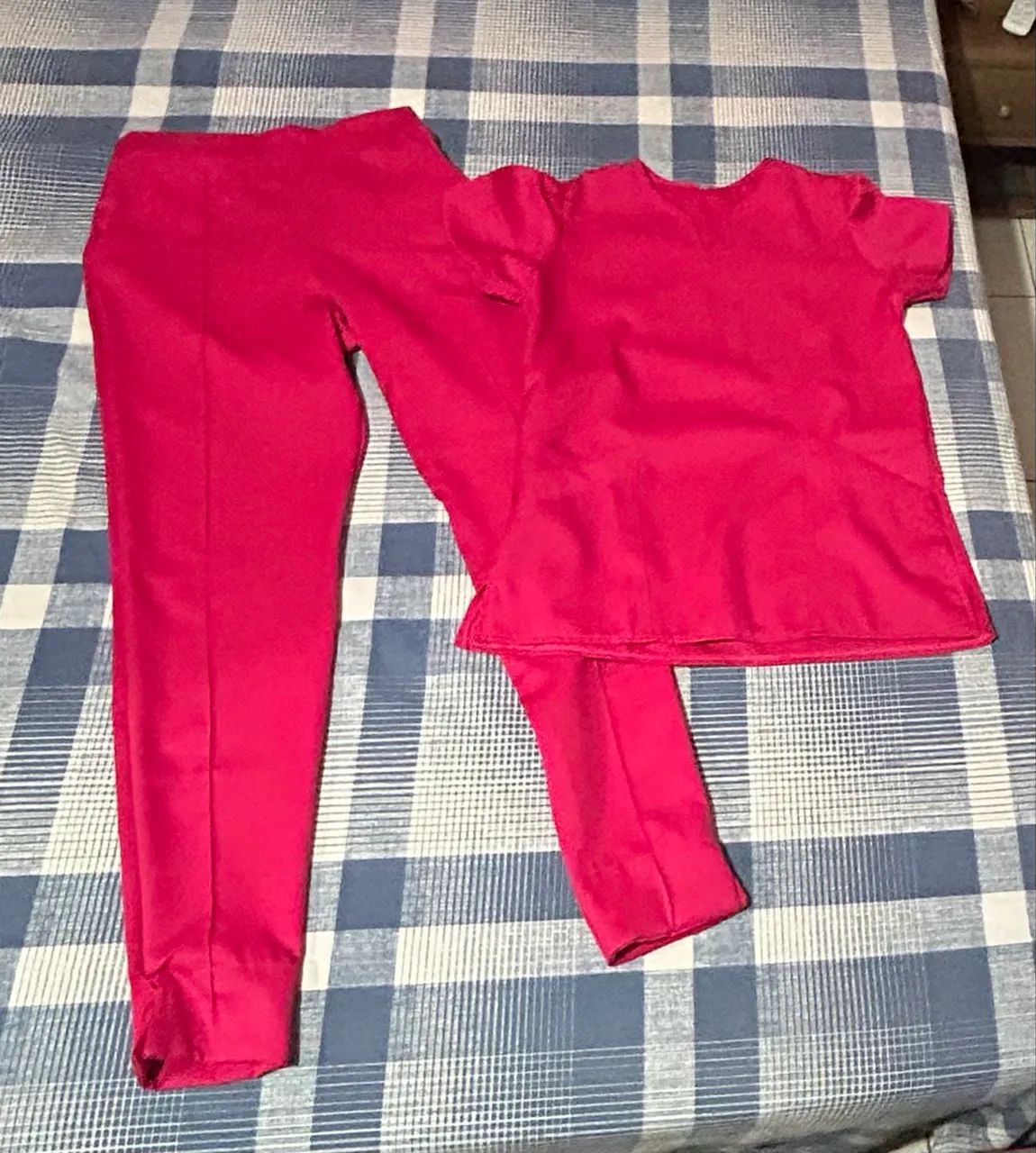 2 Uniformes de enfermeira e técnica - Foto 2