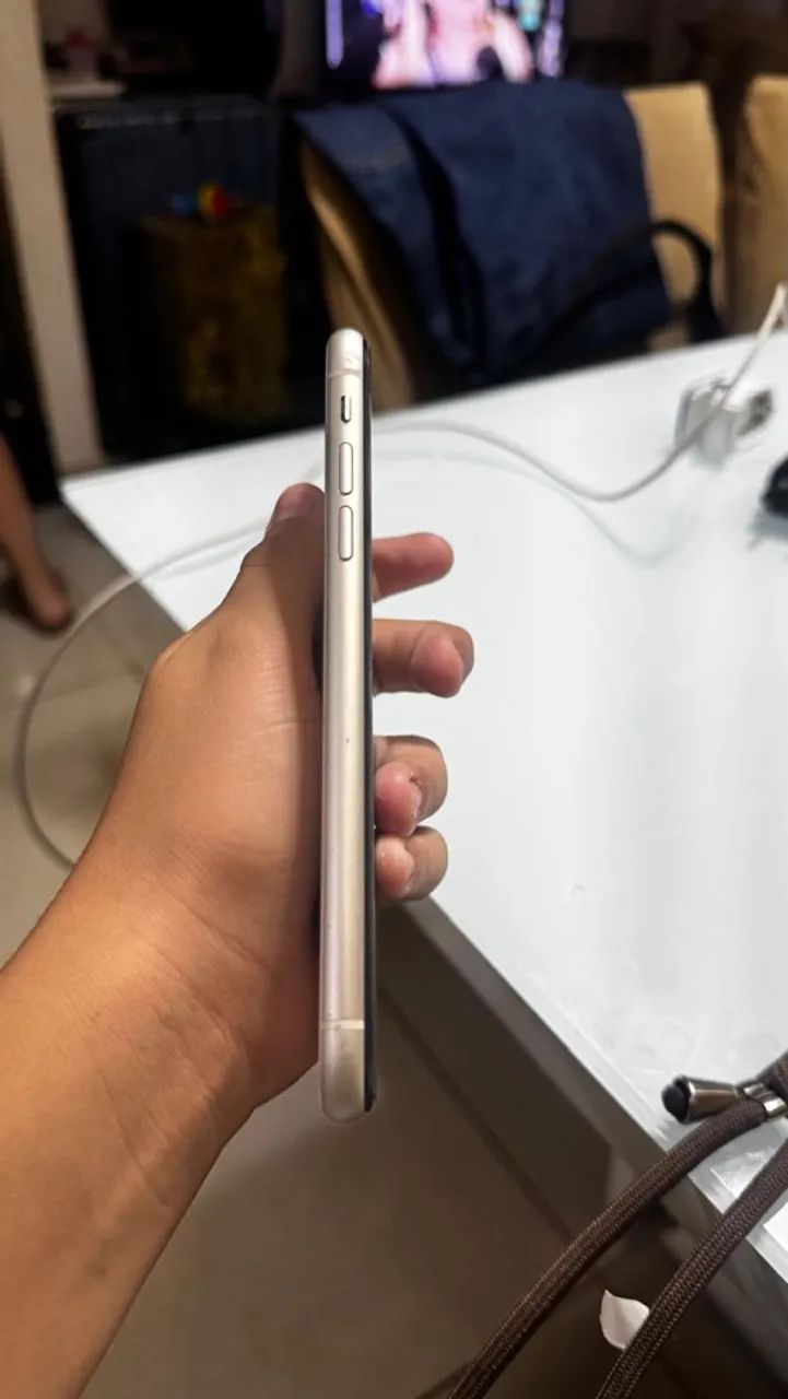 iPhone 11 de 128 gb/ Tela trocada - Foto 4