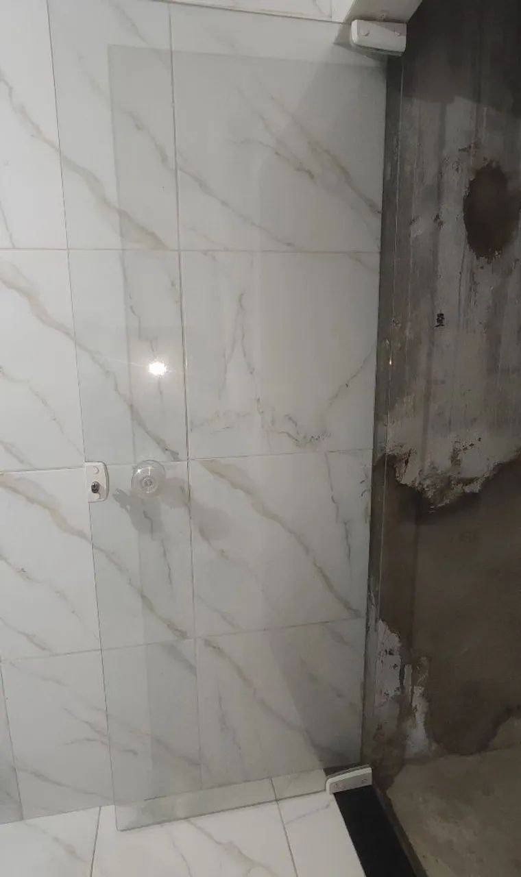 r$: 800,00 Porta de vidro Blindex vidro temperado 