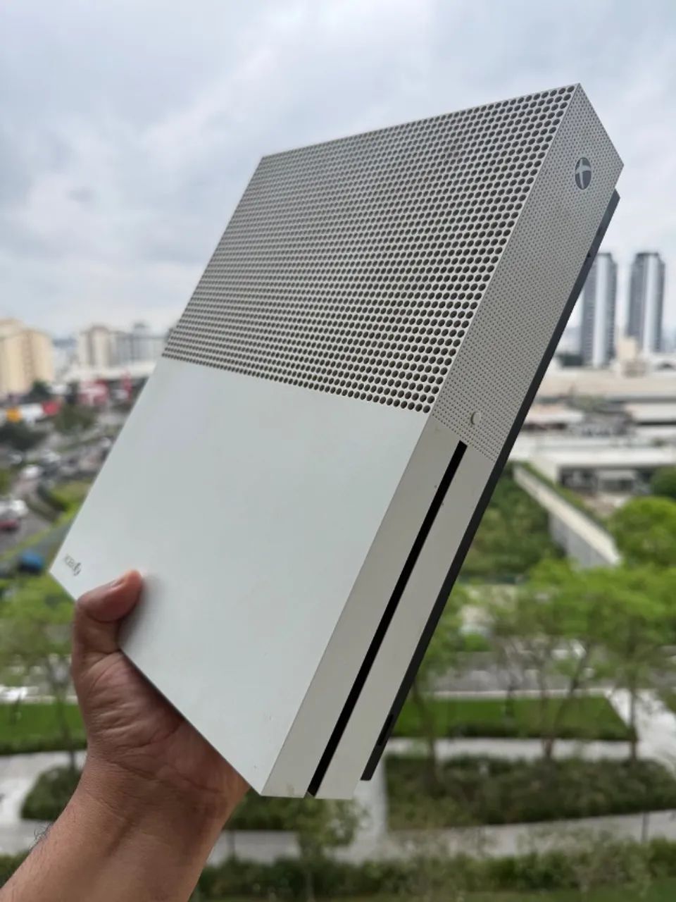 XBOX ONE S ( 1 TERA DE ARMAZENAMENTO ) - Foto 3