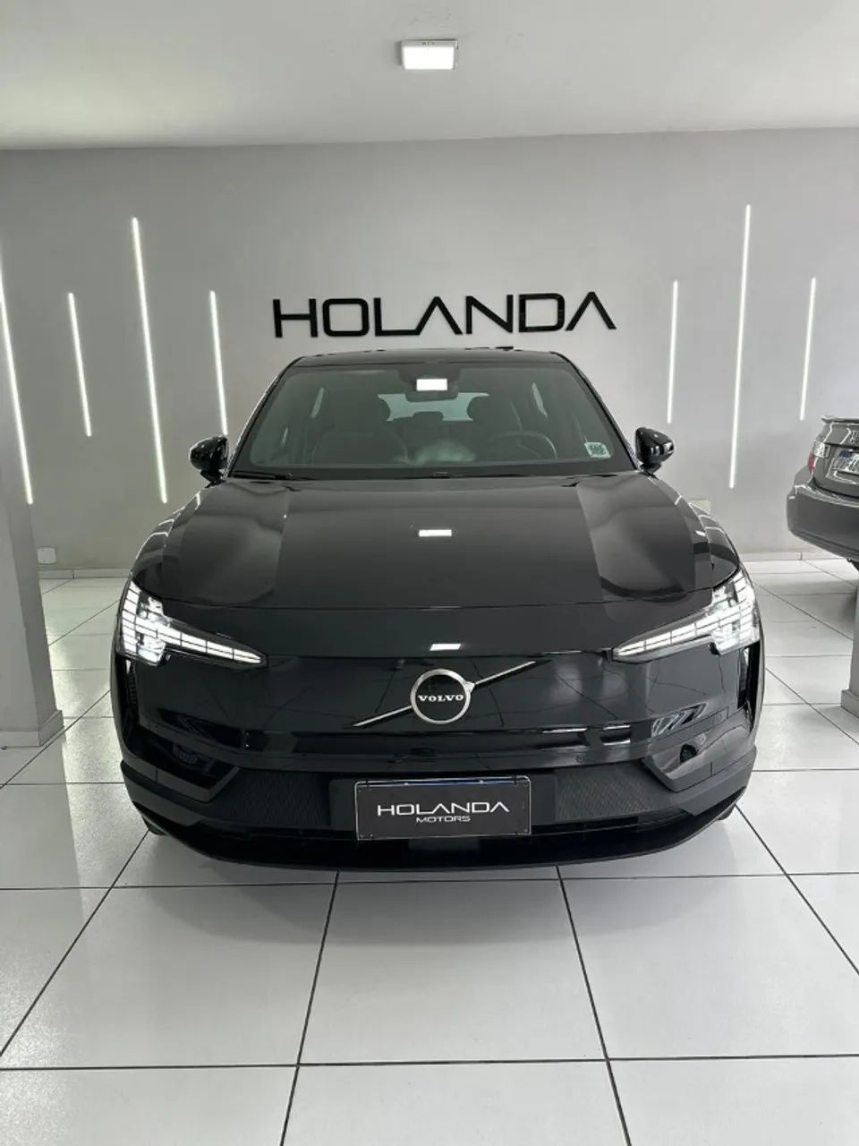 Volvo EX30 E60 Plus (elétrico) 2024