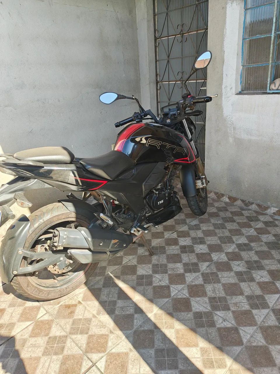 Apache RTR 200 top  - Foto 2