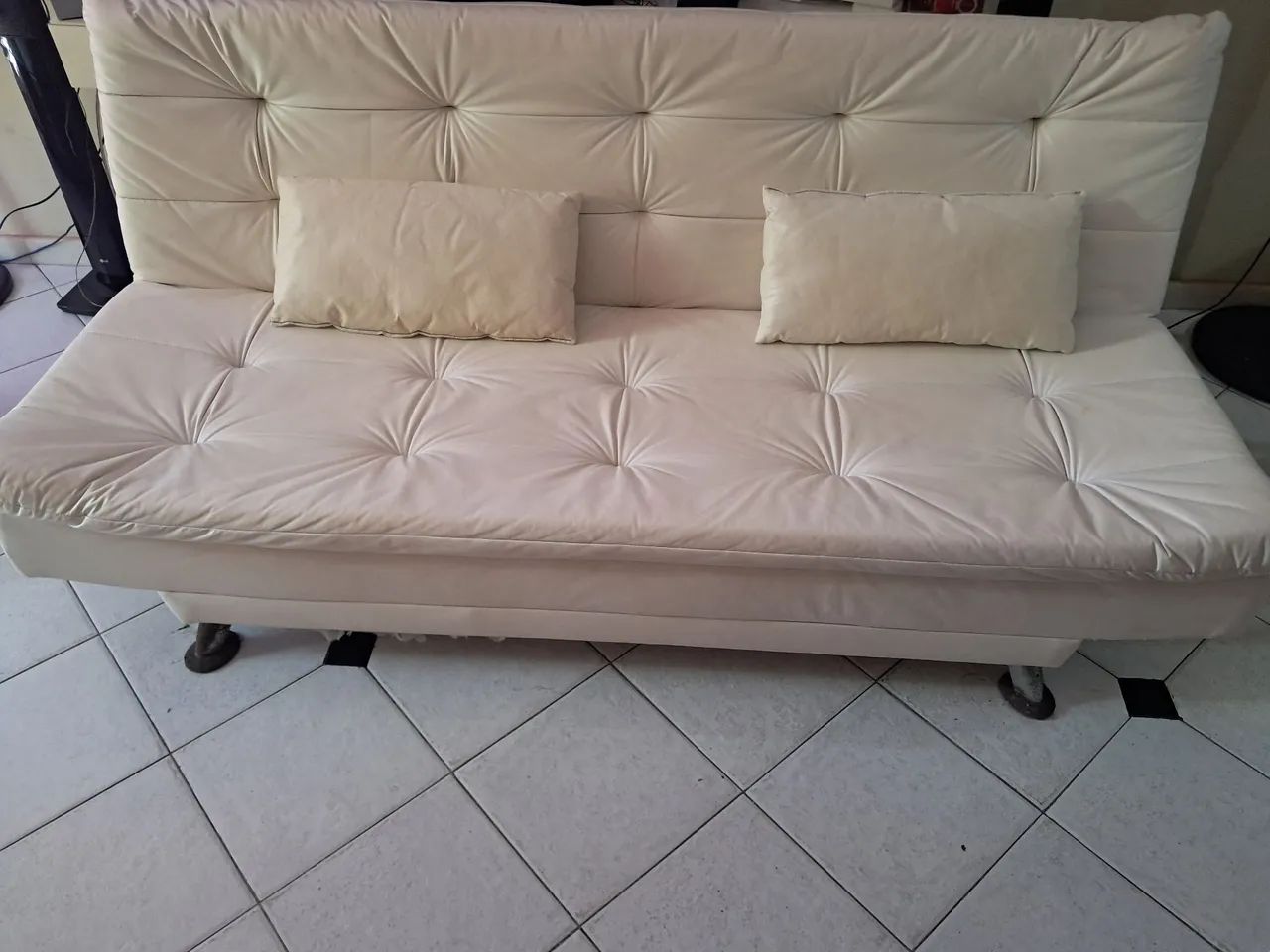 Sofá em couro cama casal - Foto 4