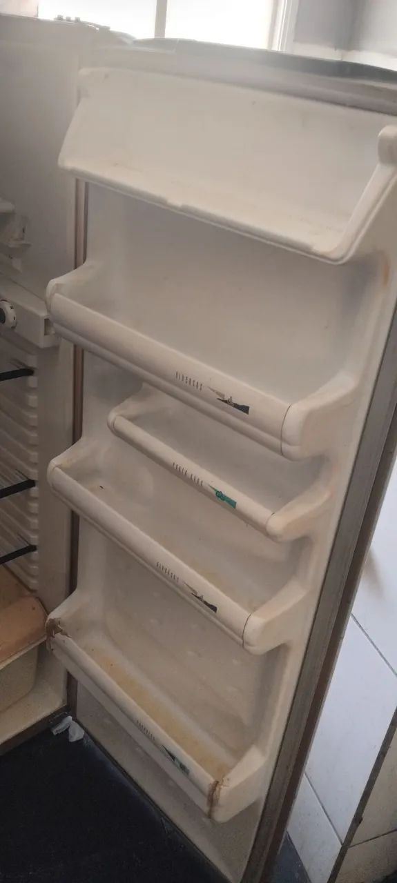 Vendo geladeira - Foto 2