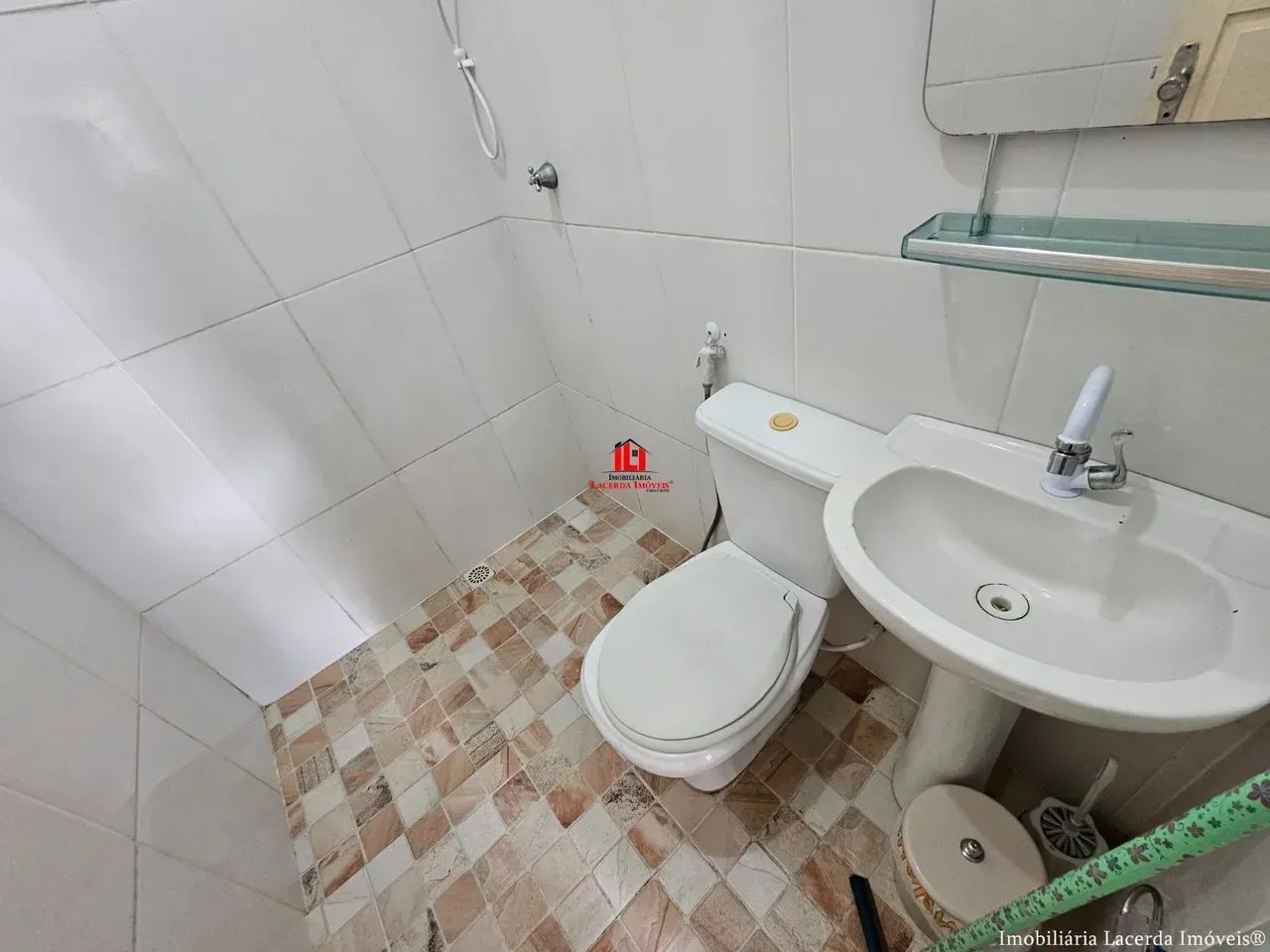 Casa Duplex  no Parque Dez com 6 Aptos pra locação ideal pra investimento - Foto 3