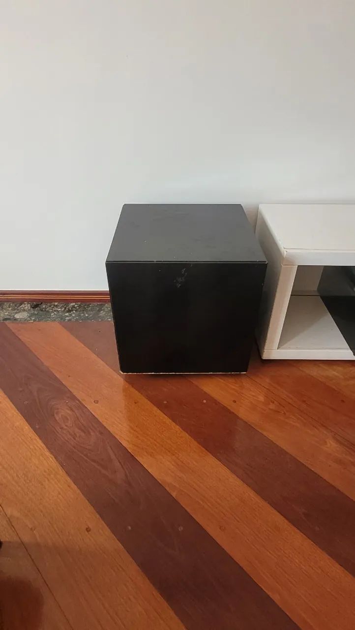 Conjunto Rack, mesa de centro e mesa lateral. - Foto 2