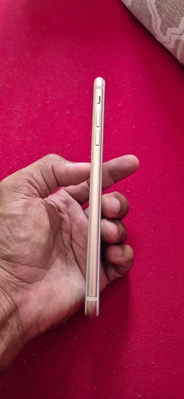 Vendo iphone 8 plus na cor dourado  - Foto 3