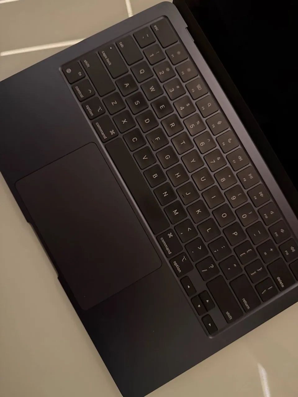 MacBook Air M2 8GB 256GB Midnight - Foto 5
