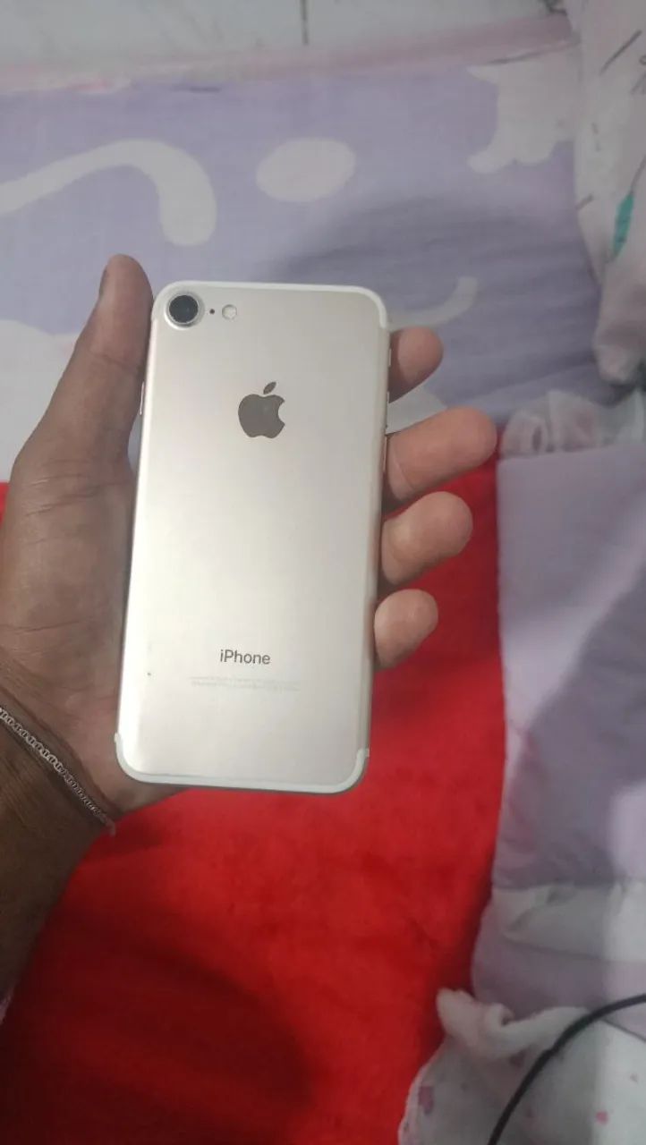 iPhone 7 128 gigas gold - Foto 3