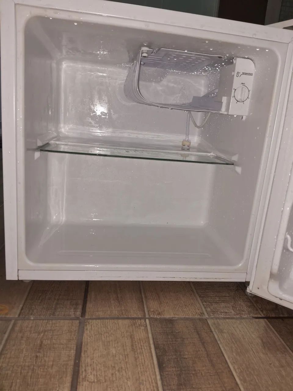 Vendo frigobar 