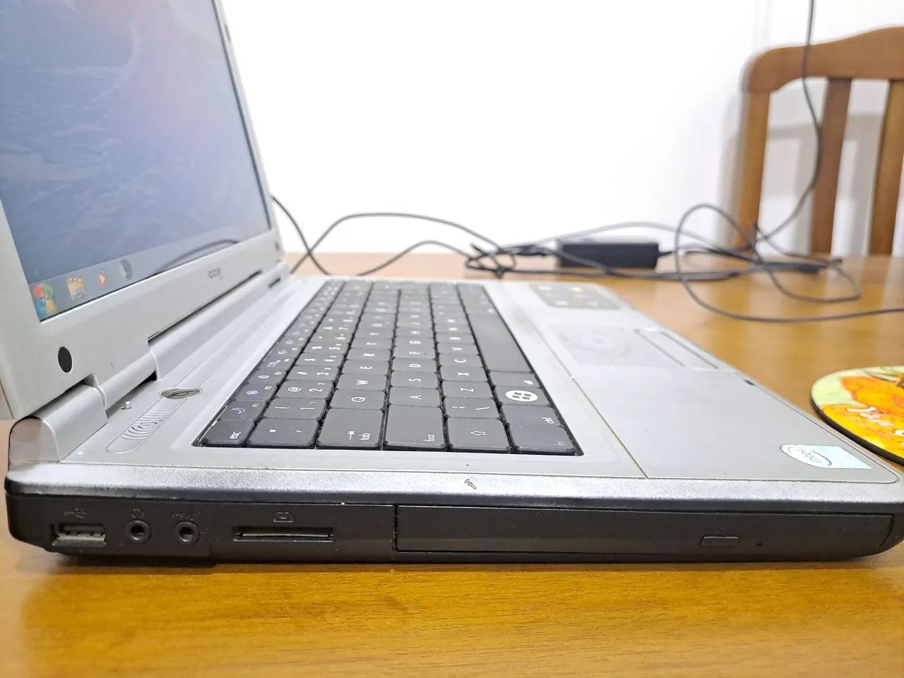 Notebook CCE Pentium 2gb ram 320gb HD - Foto 4