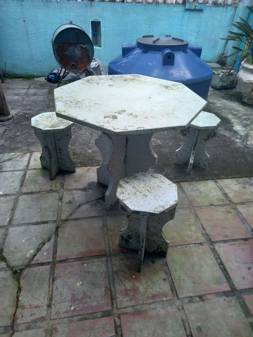 Jogo de mês e bancos de jardim ! - Foto 2