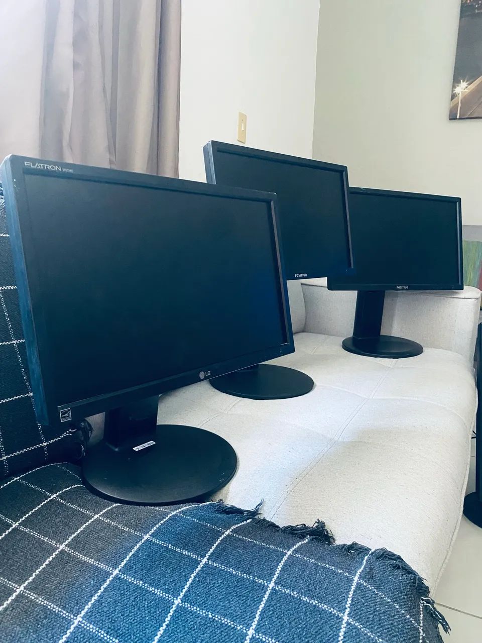 Monitor LG de 20 polegadas 