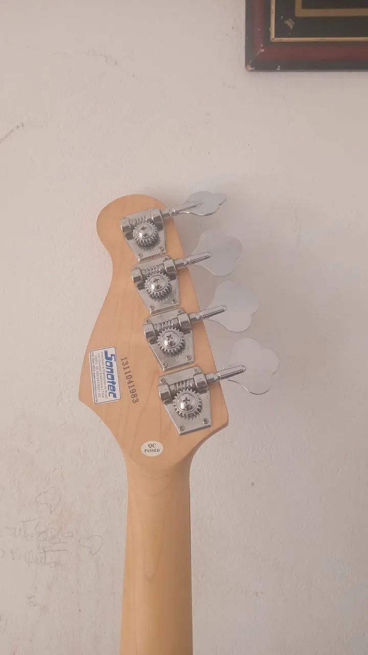 Baixo usado em excelente estado  - Foto 3