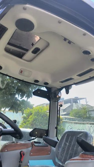 Trator à venda trassado 4 x 4 - Novo - Foto 4