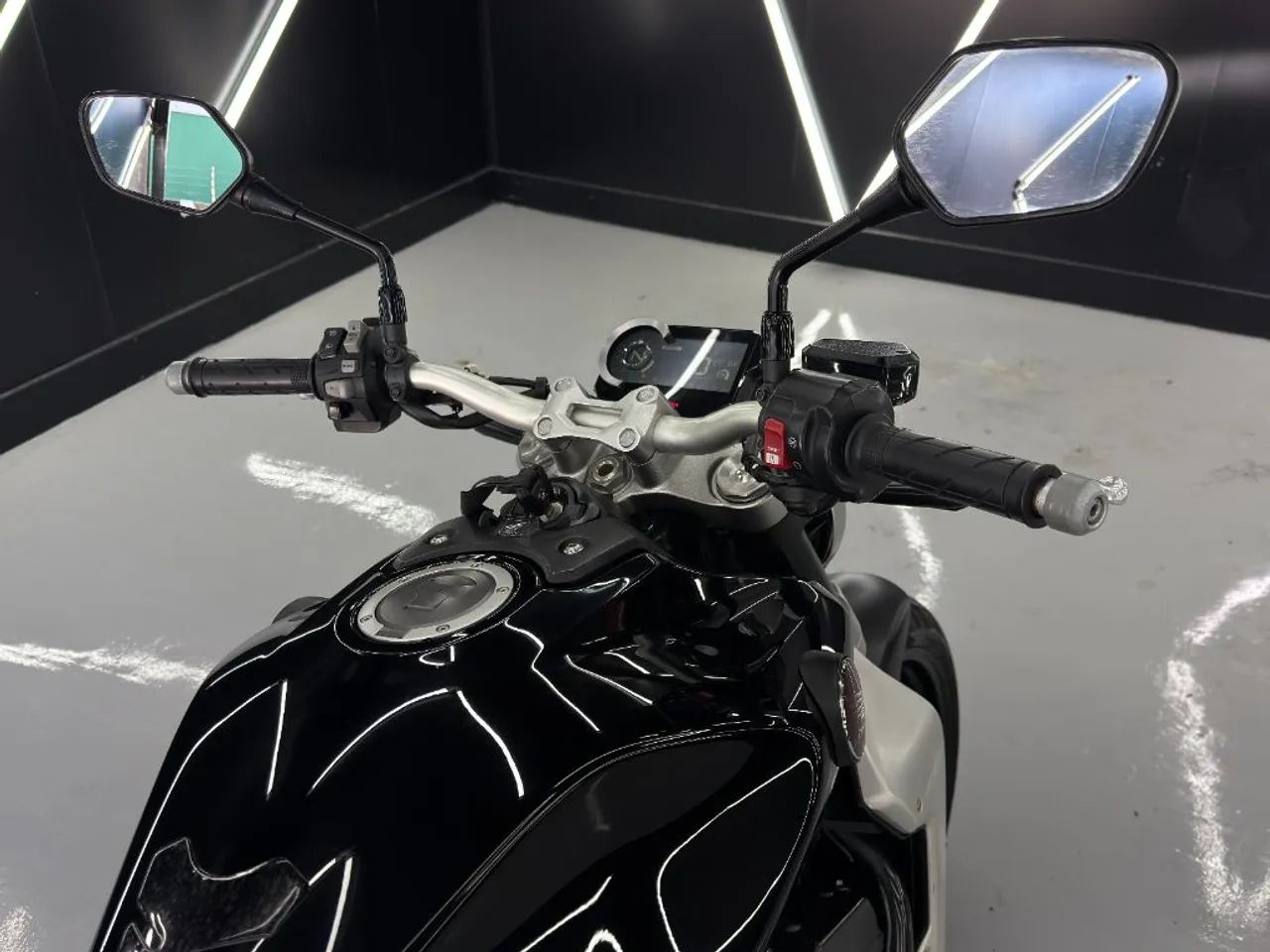 CB 1000R - Foto 3