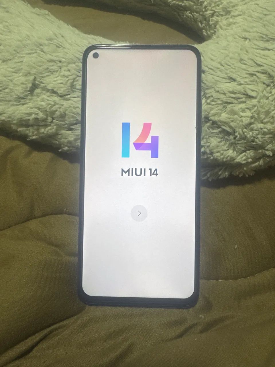 Vendo celular Xiaomi Mi10T semi novo