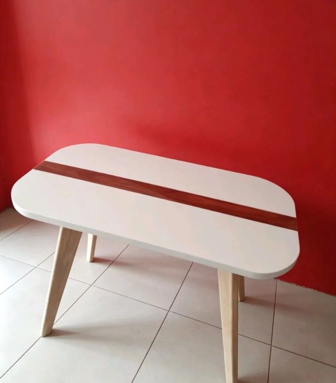 Mesa de centro moderna com design único