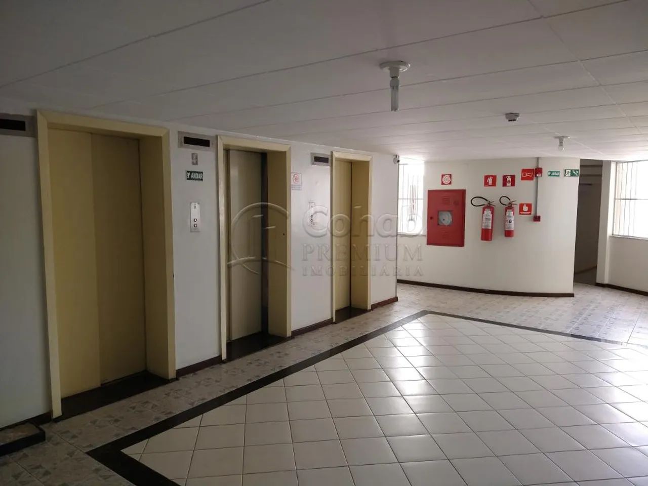 Sala Comercial com 25m² para Locação no Bairro Centro - Foto 8