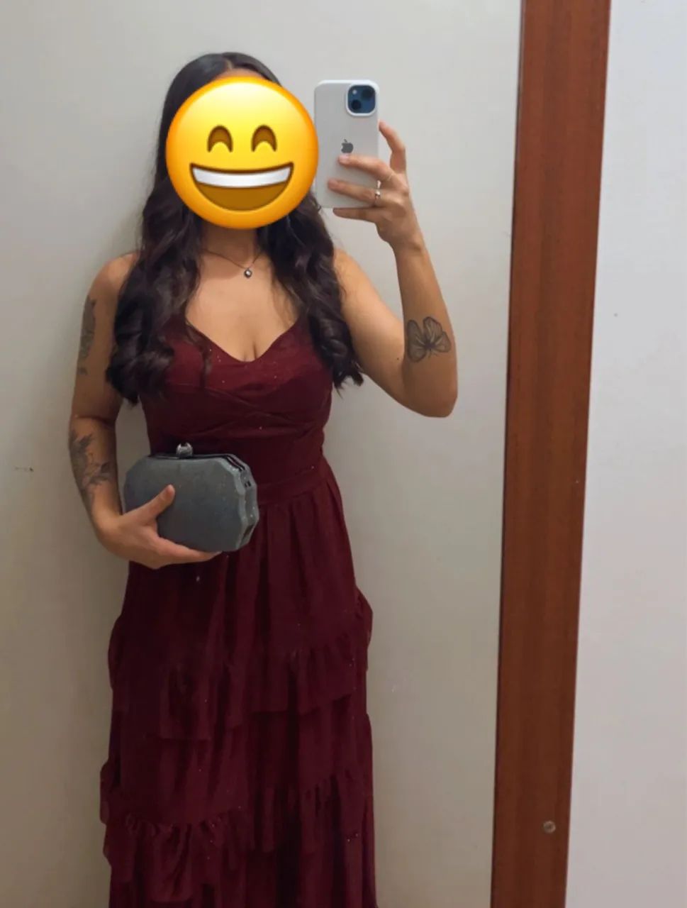Vestido de festa Marsala com brilhos