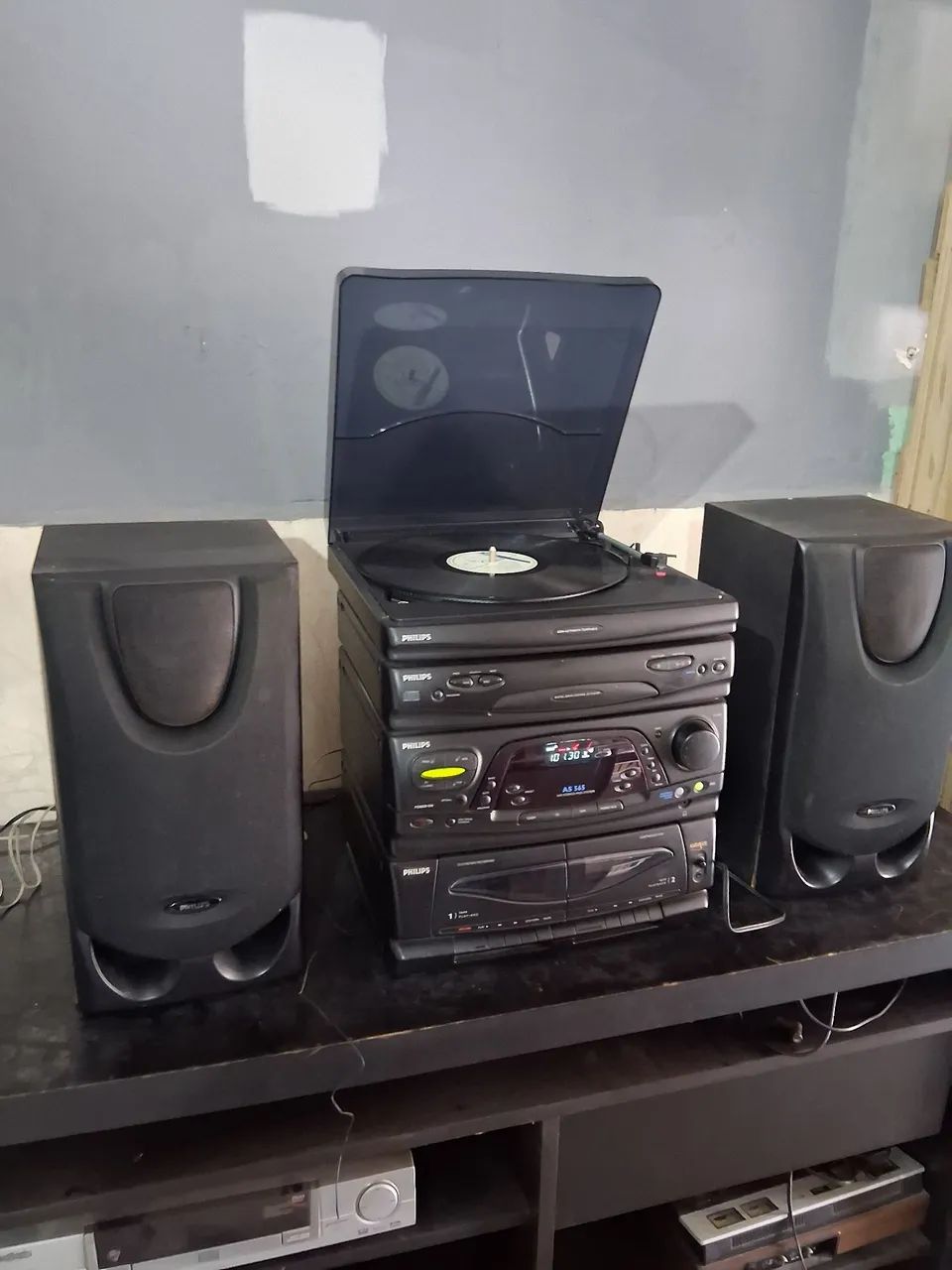 Ap. Som Philips....toca discos..radio FM...cd auxiliar  - Foto 2