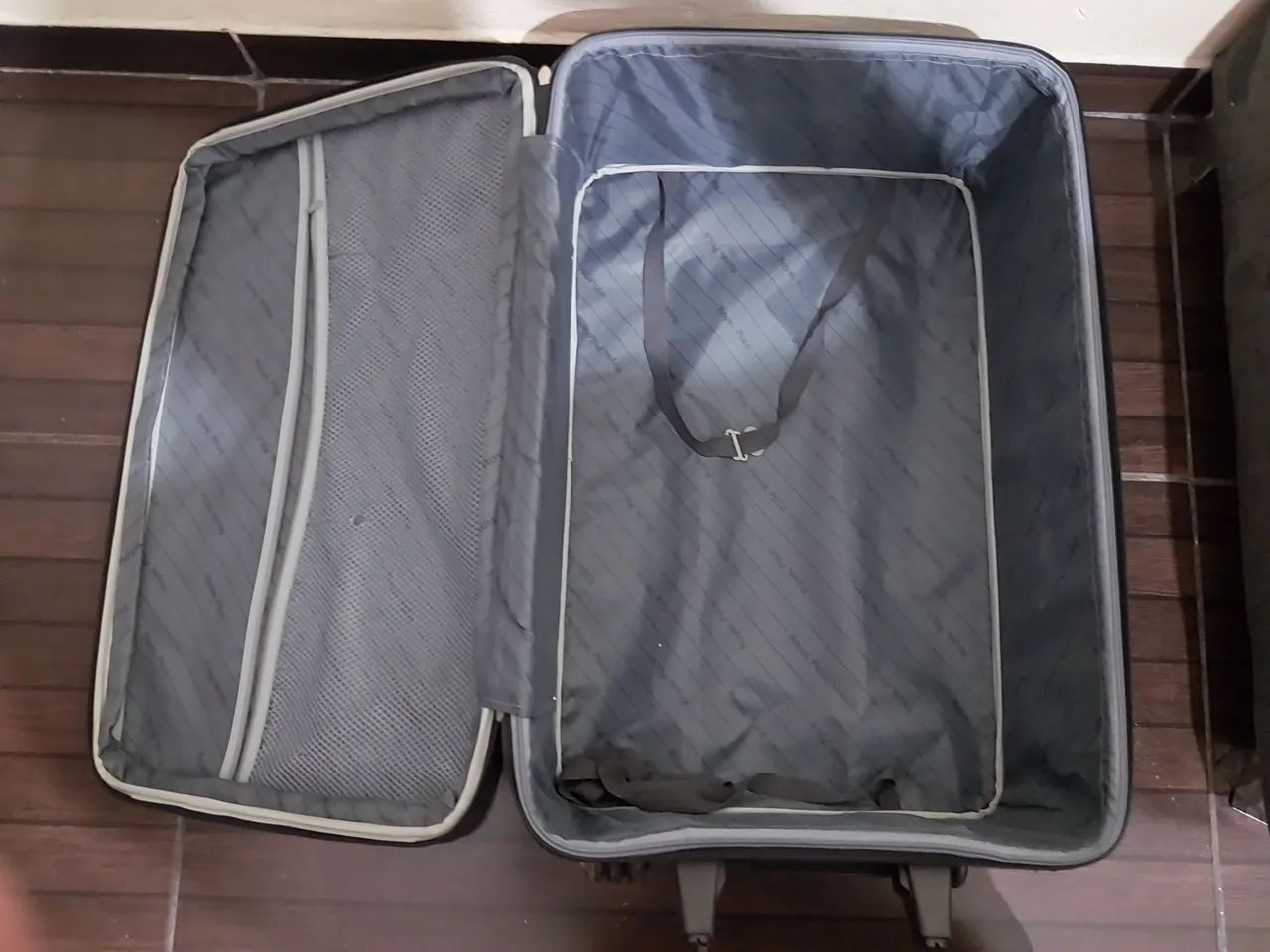 Mala de viagem marca Royal Polo 23kg usada - Foto 2