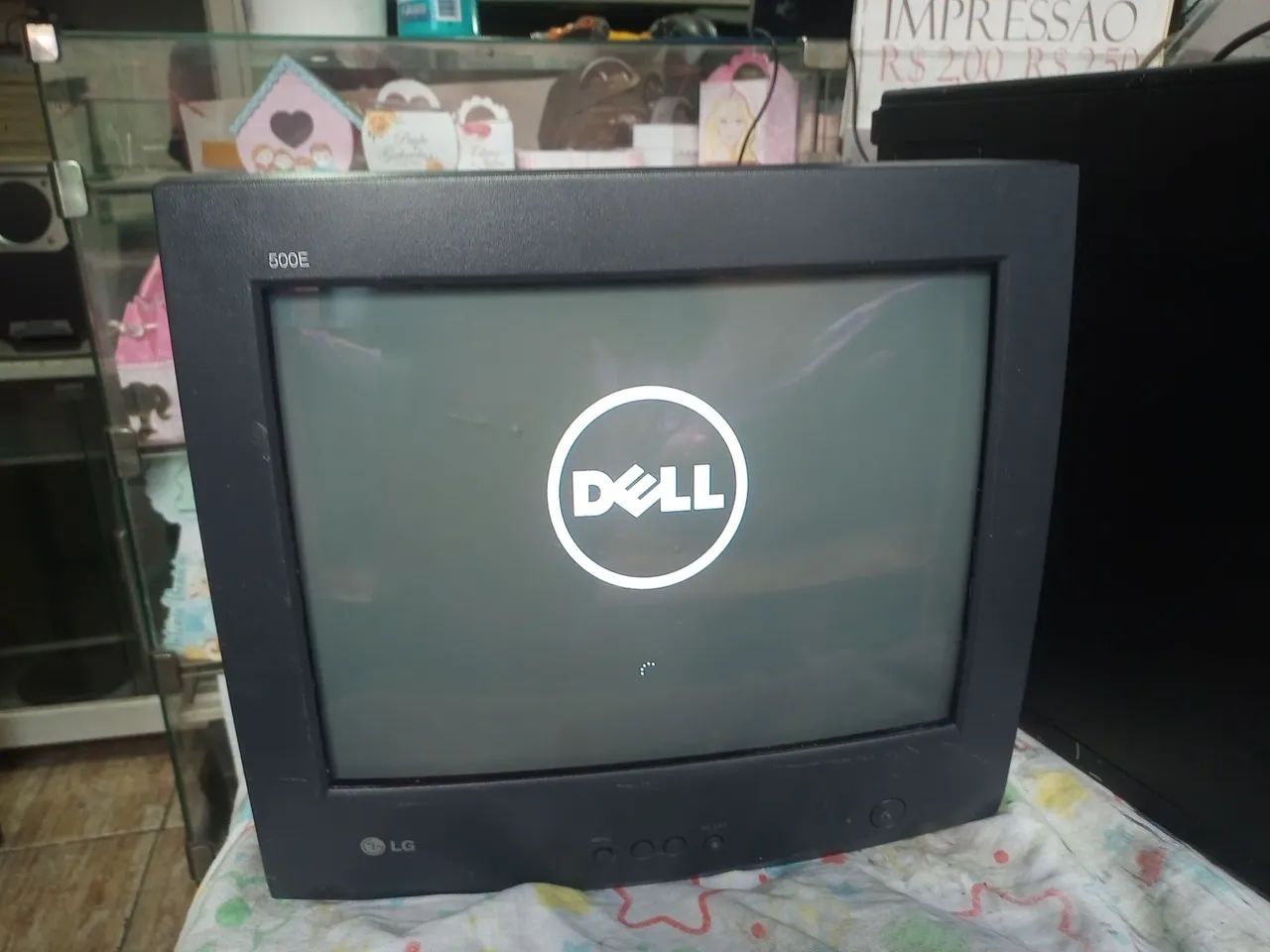 Monitor CRT LG 15 polegadas (leia o anúncio)