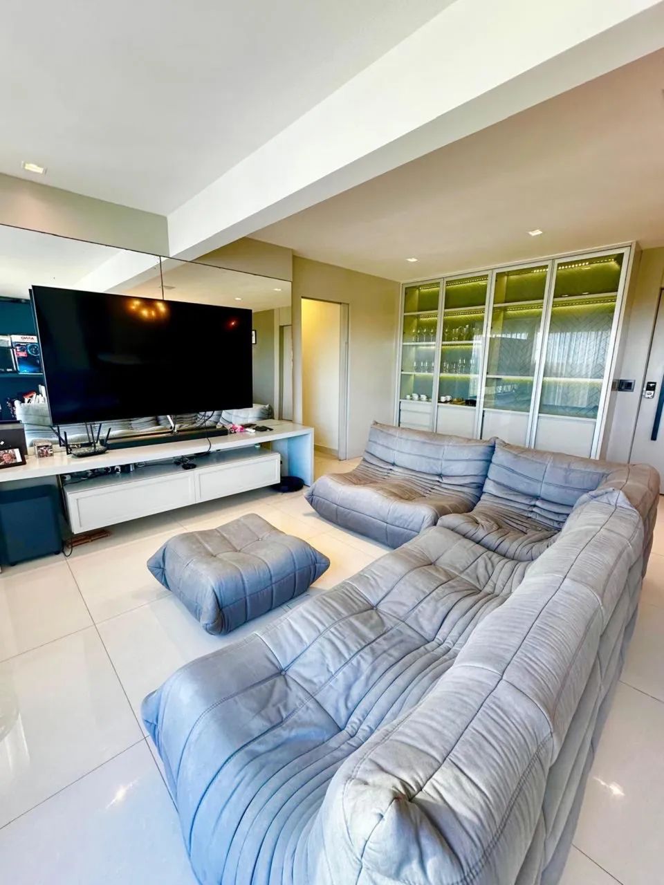 Apartamento de 101mts em Ponta Negra - Reformado e Mobiliado 