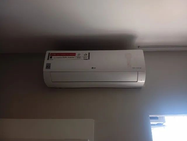 AR CONDICIONADO SPLIT INVERTER LG - Foto 2