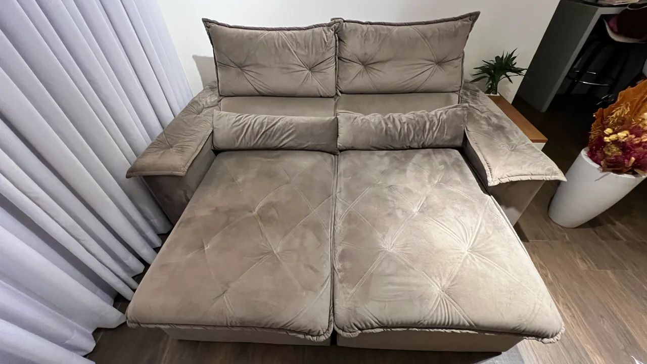 SOFÁ CINZA 3 LUGARES VELUDO 463752701988710404