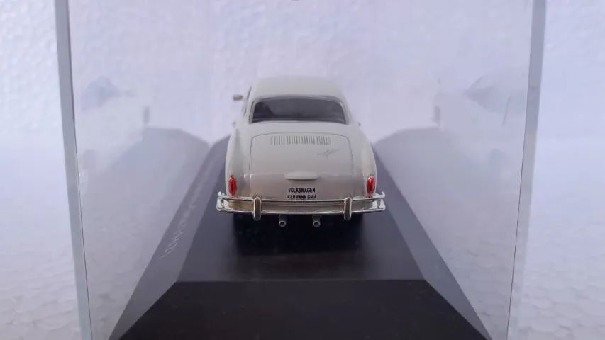 Miniatura Volkswagen Karmann Ghia (1962) - Foto 3