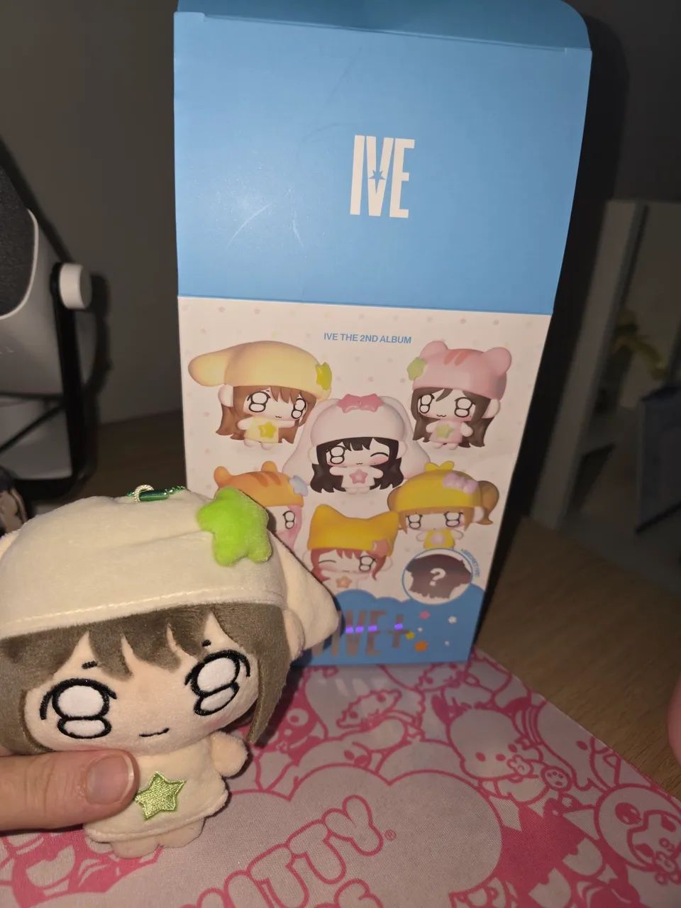 vendo album ive revive+ petit version novo aberto com photocard
