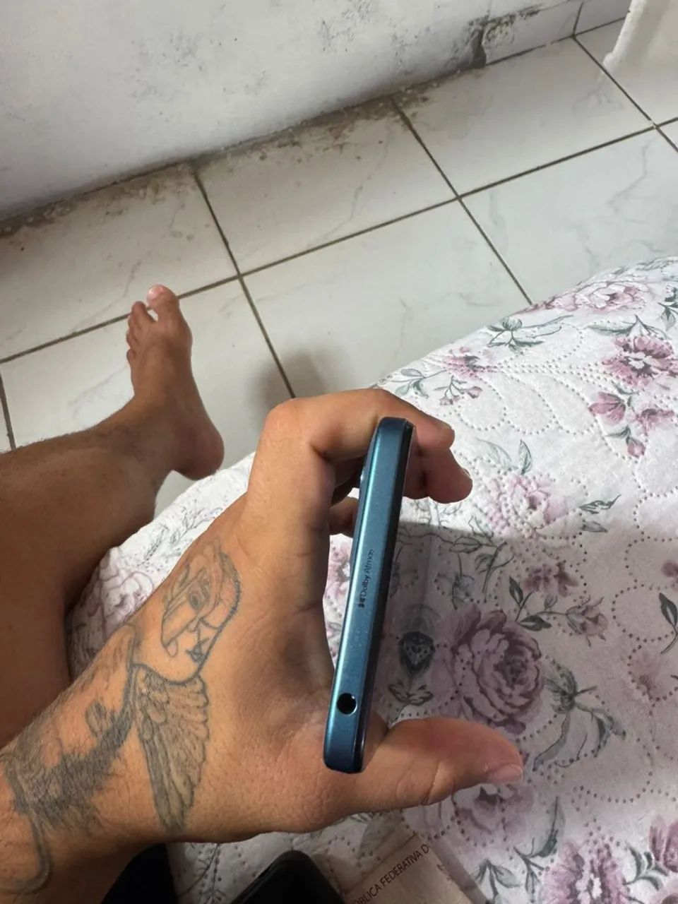 Celular novo Moto g06 carregador e documento - Foto 3