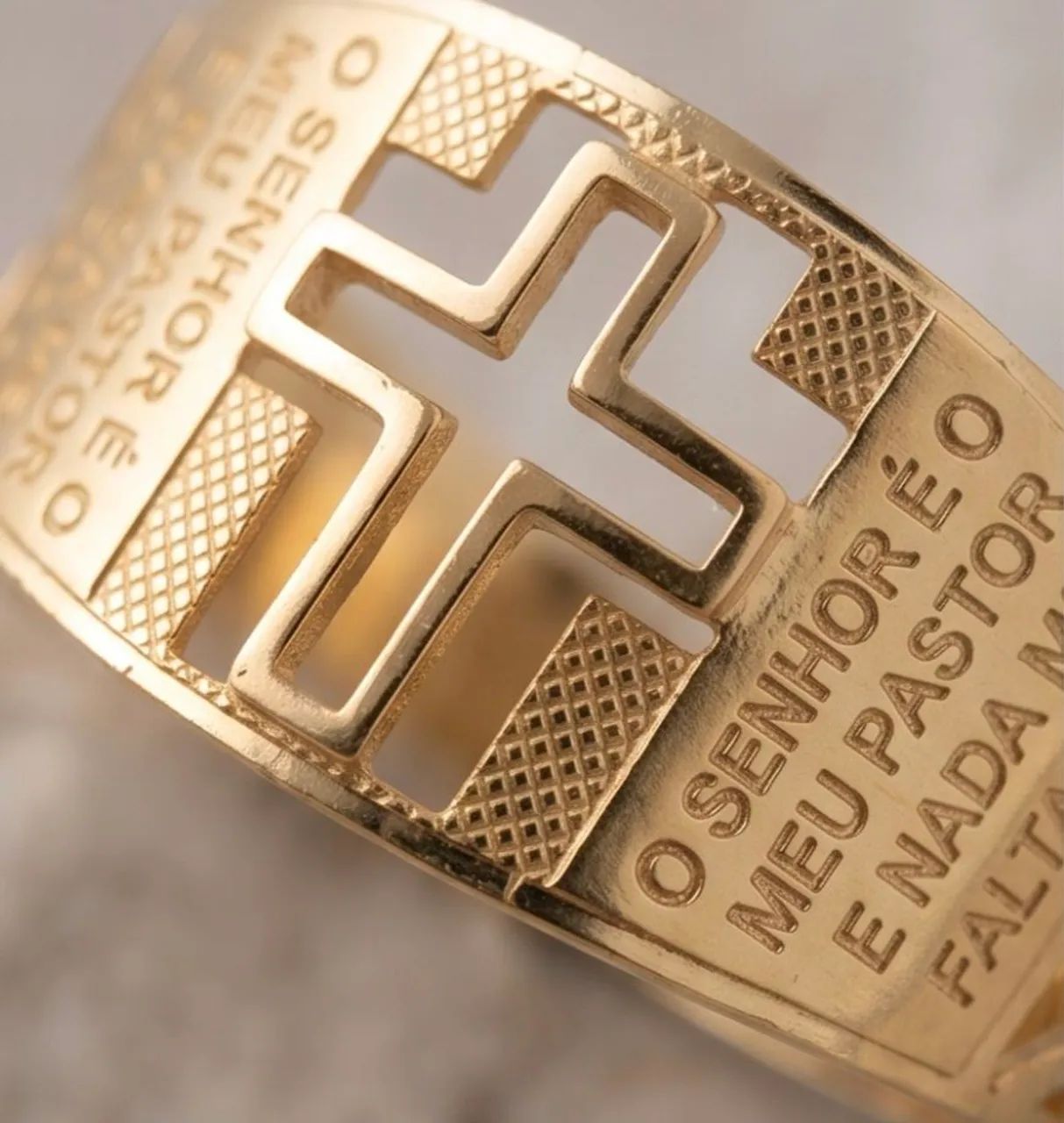 Anel ouro 18k salmo 23