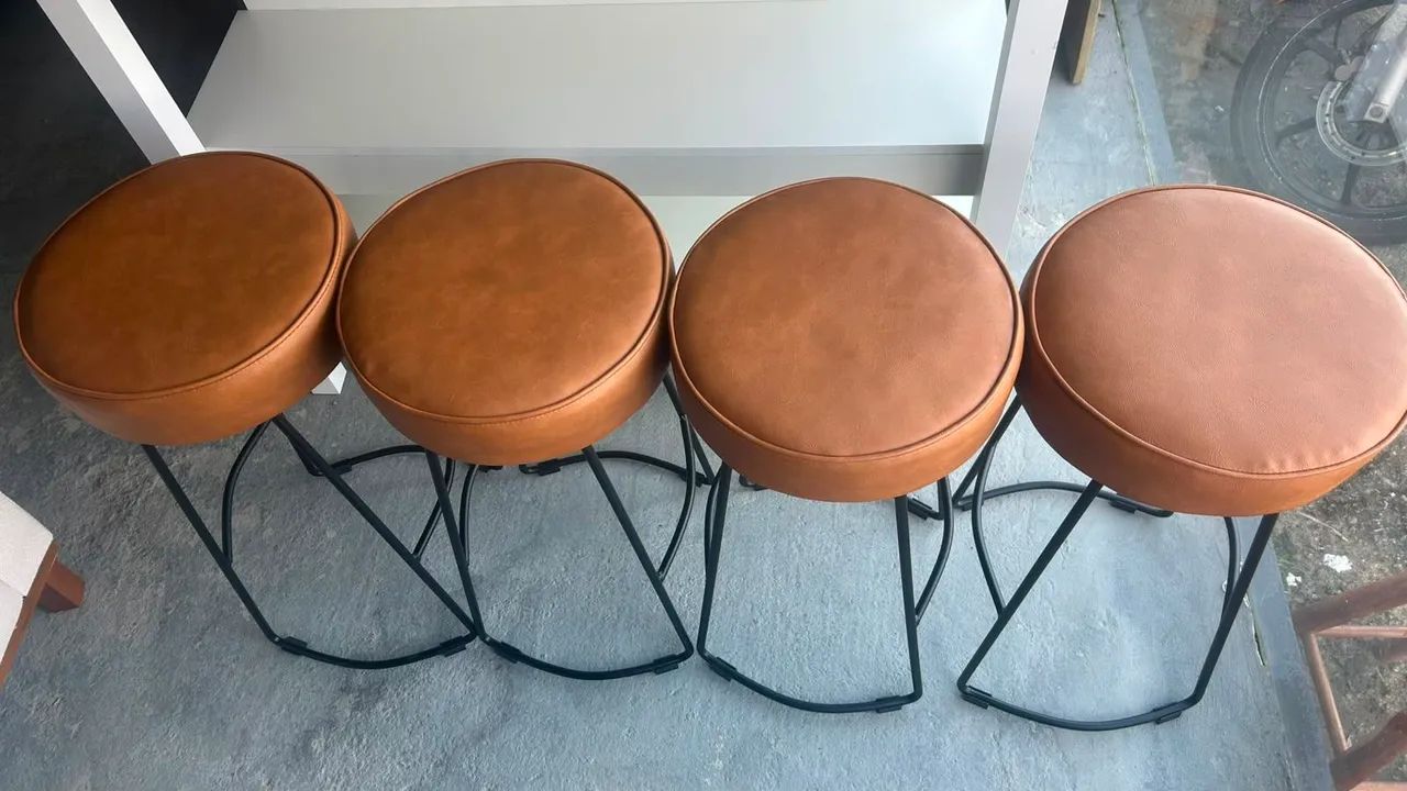 Kit 4 banquetas Novas - Foto 2